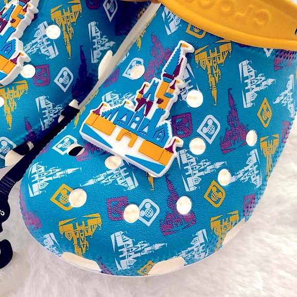 Walt Disney World Vault Collection 50 Castle Crocs NWT - Picture 4 of 5